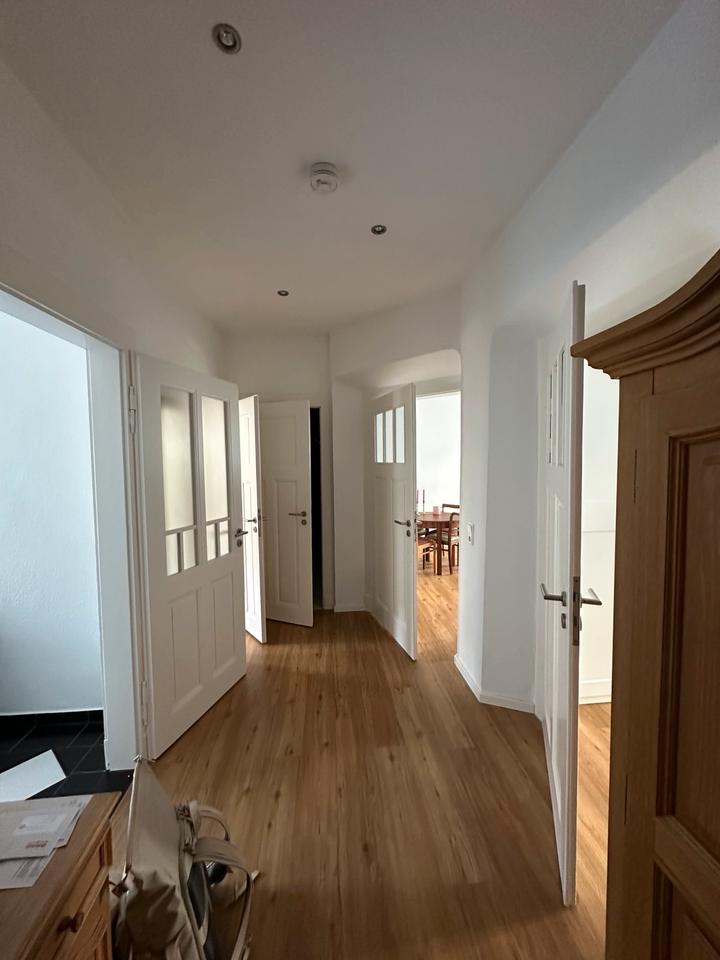 Thumbnail-Stilvolle 3-Zimmer-Wohnung mit Balkon Hochpaterre & EBK im Altbau