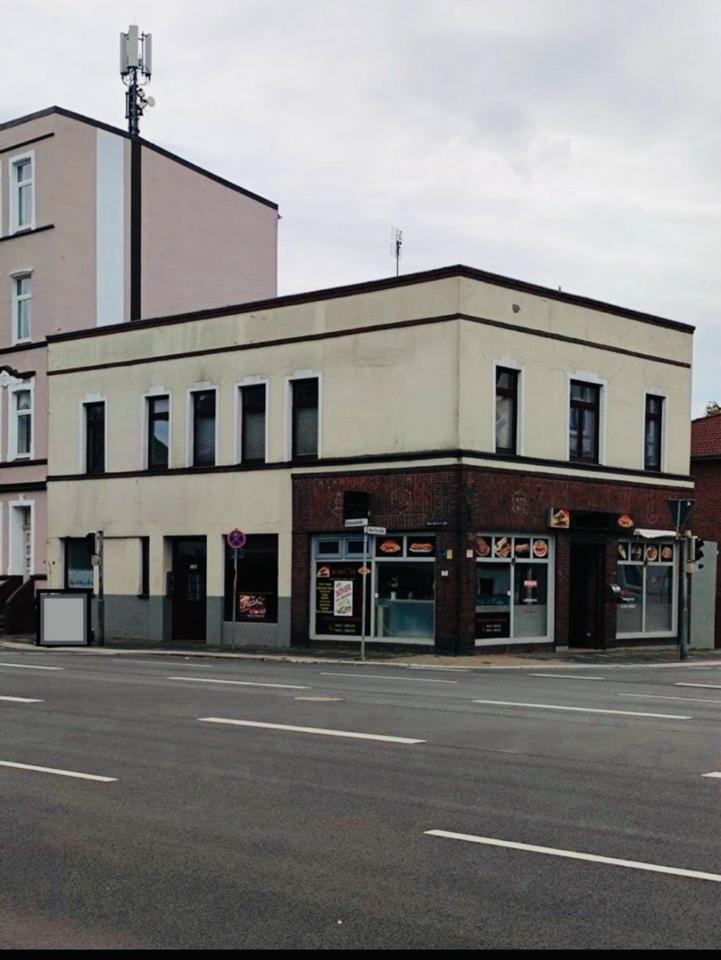 Thumbnail-Attraktives Mehrfamilien-Reiheneckhaus mit Gewerbefläche