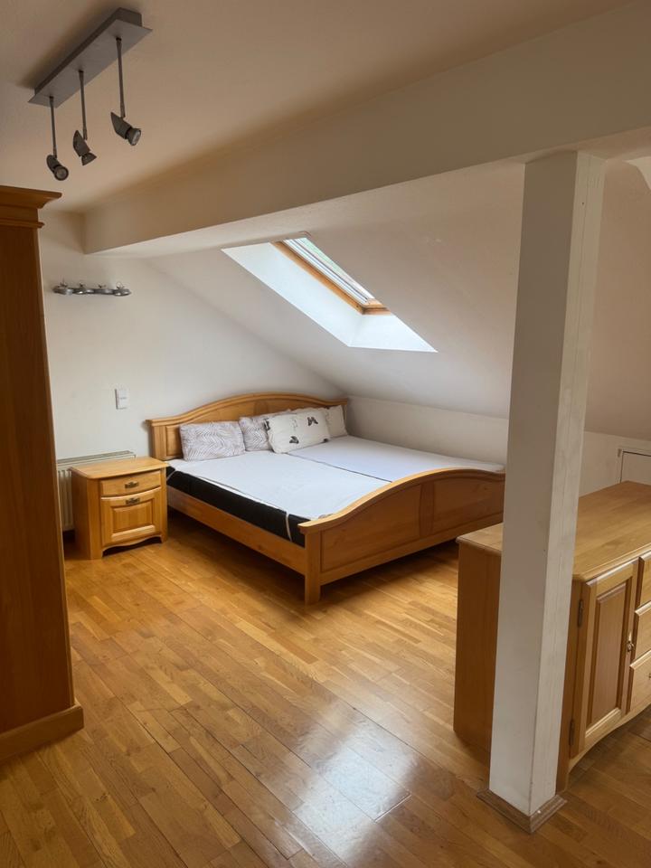 Thumbnail-Dachgeschosswohnung zu vermieten – 40 m², hell, modern & möbliert