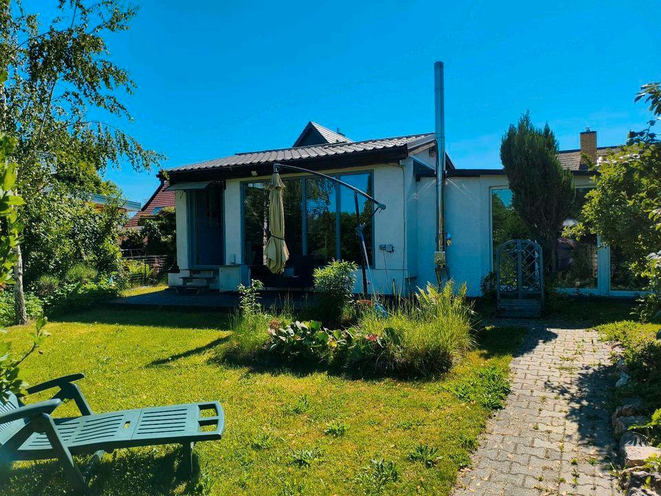 Thumbnail-Bungalow mit Künstlercharakter und Traumgarten in Berlin-Rudow