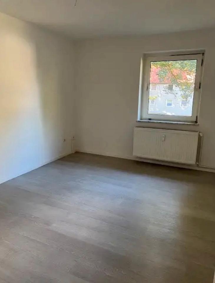 Thumbnail-*Hinterberg 10, GBH | Ruhig gelegene, renovierte 3-Zimmer-Wohnung in Gebhardshagen