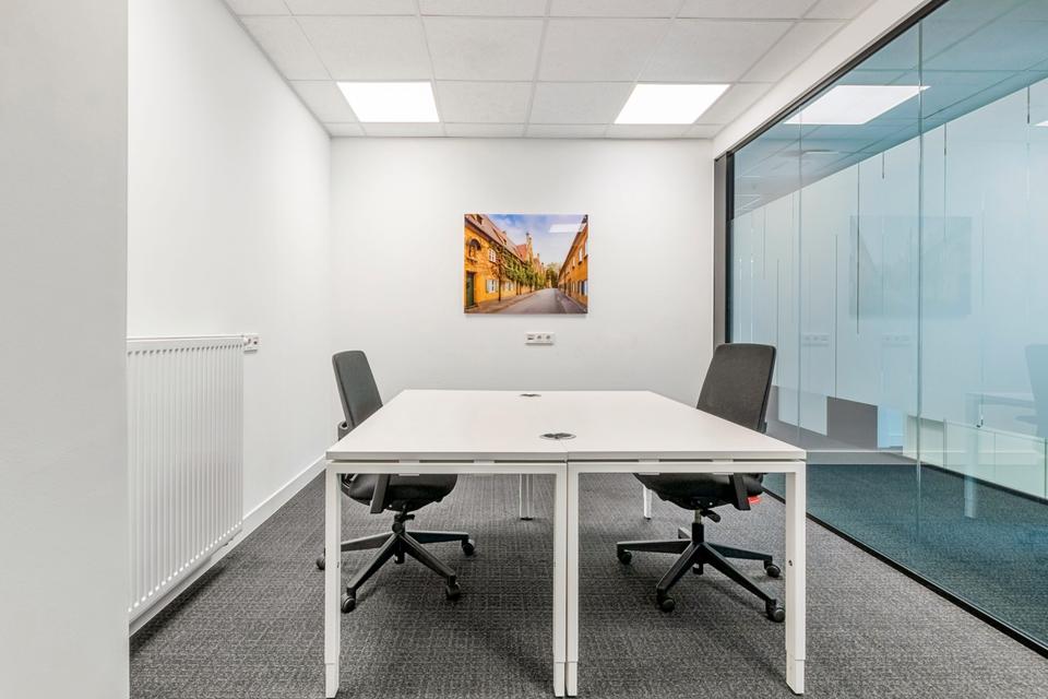 Thumbnail-Privater Büroraum für 5 Person in Regus Augsburg Hauptbahnhof