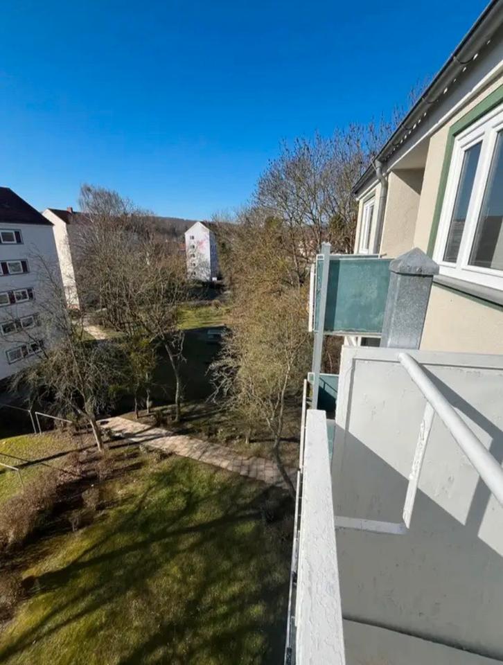 Thumbnail-***Bodenbacher Ring 16, GBH | Lichtdurchflutete 3-Zimmer-Wohnung mit Balkon in gepflegtem Mehrfamilienhaus in Gebhardshagen