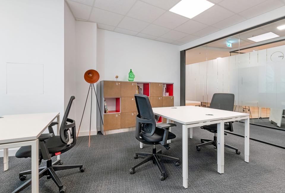 Thumbnail-Privater Büroraum für 3 Person in Regus Augsburg Hauptbahnhof