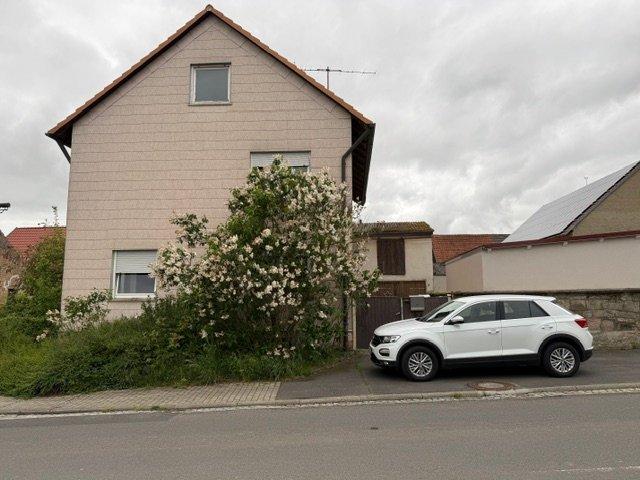 Thumbnail-Haus stark reparaturbedürftig