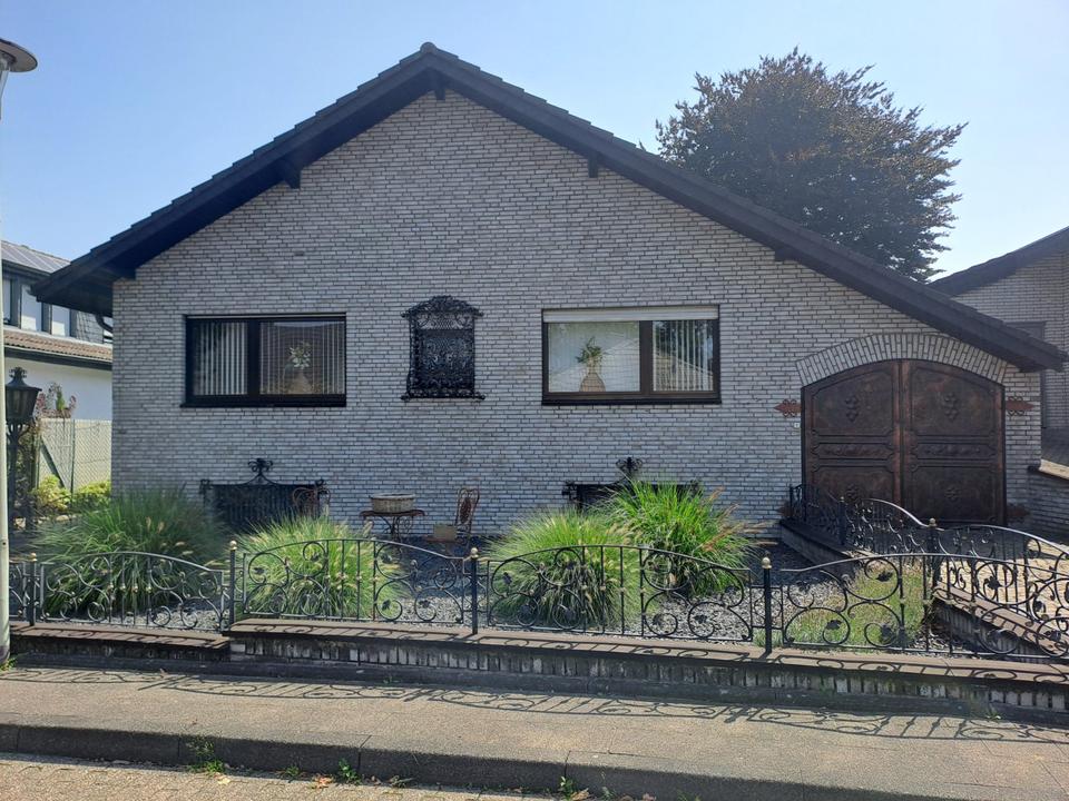 Thumbnail-Freistehendes Einfamilienhaus