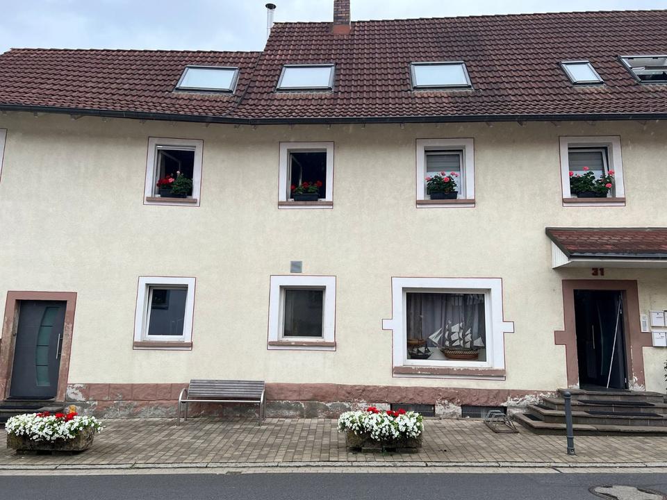 Thumbnail-Mehrfamilienhaus mit Gewerbeeinheit – solide Kapitalanlage
