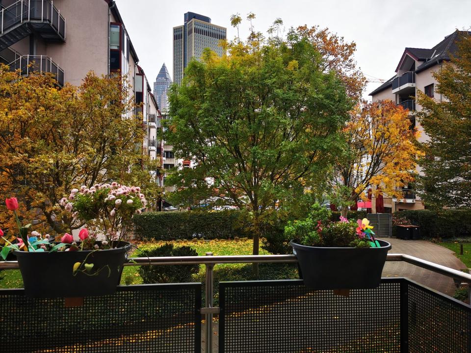 Thumbnail-MITTEN IM LEBEN: 2 Zimmer attraktiv möbliert mit Balkon