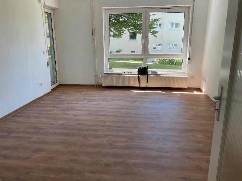 Thumbnail-Helle 3-Zimmer Wohnung mit Balkon und neuen Bodenbelägen zu vermieten
