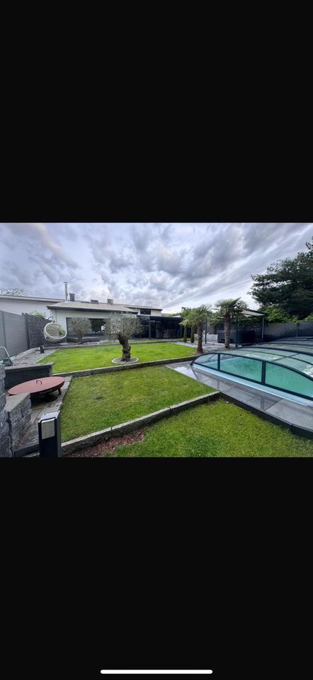 Thumbnail-Reihenmittelhaus in Wegberg Beeck. Mit Pool. Whirlpool usw.