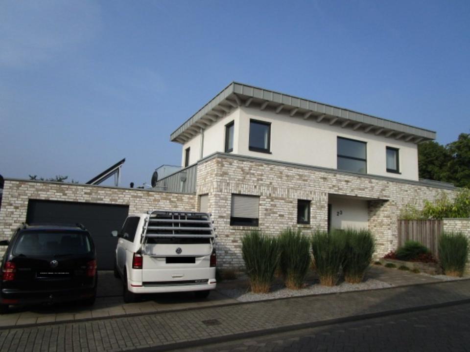 Thumbnail-H: Sehr gepflegte, schöne Doppelhaushälfte in Niederkrüchten-Elmpt