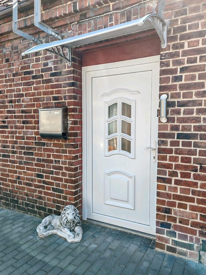 Thumbnail-Freistehendes Haus mit Grundstück.