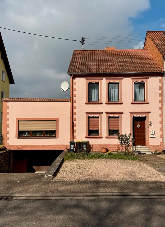 Thumbnail-Ein- bis Zweifamilienhaus mit großem Grundstück