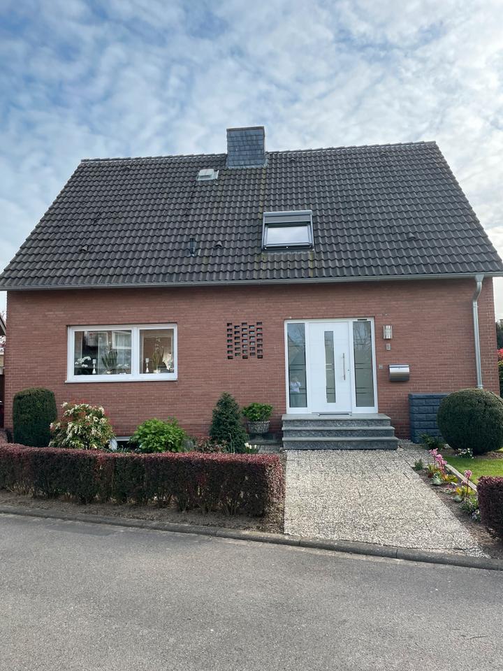 Thumbnail-Zum Verkauf: Freistehendes Einfamilienhaus in Elsdorf-Heppendorf