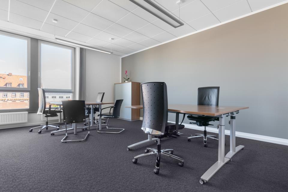 Thumbnail-Privater Büroraum für 5 Person in Regus ZeltnerEck