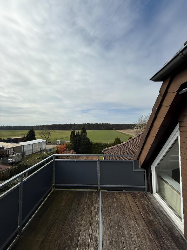 Thumbnail-Schöne 2-Zimmer-Einliegerwohnung mit Balkon und Carport