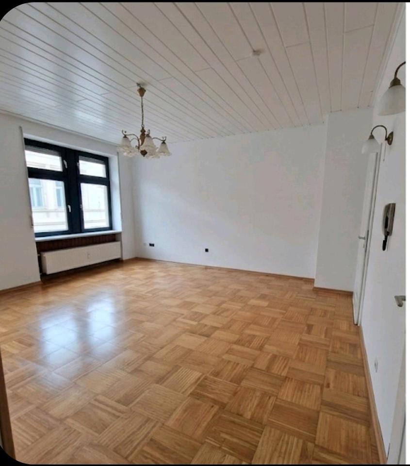 Thumbnail-Schöne renovierte Altbau-Wohnung mit Garten und neuer Küche