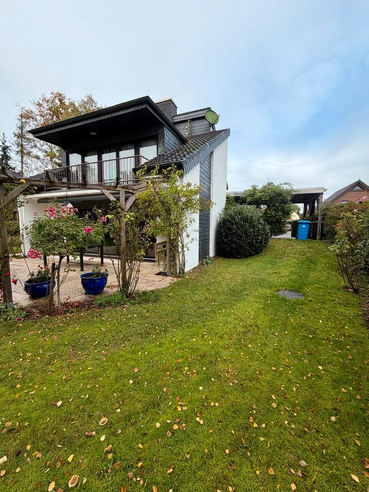 Thumbnail-Massives Architekten Wohnhaus D-Carport Keller 2 Terassen