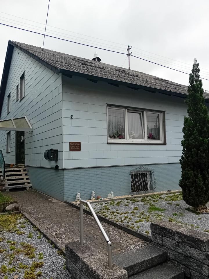 Thumbnail-Schöne Dachgeschosswohnung 4 ZKB inkl. Wohnküche in Blickweiler