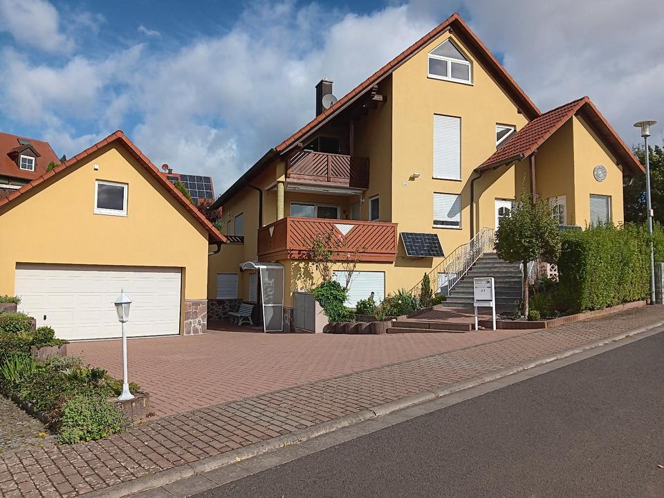Thumbnail-Großzügiges freistehendes Einfamilienhaus mit Einliegerwohnung