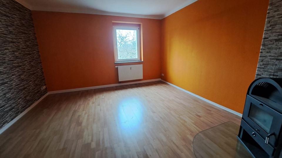 Thumbnail-3-Zimmer-Wohnung mit Kaminofen und Balkon in Zeitz-Gärtnerstraße