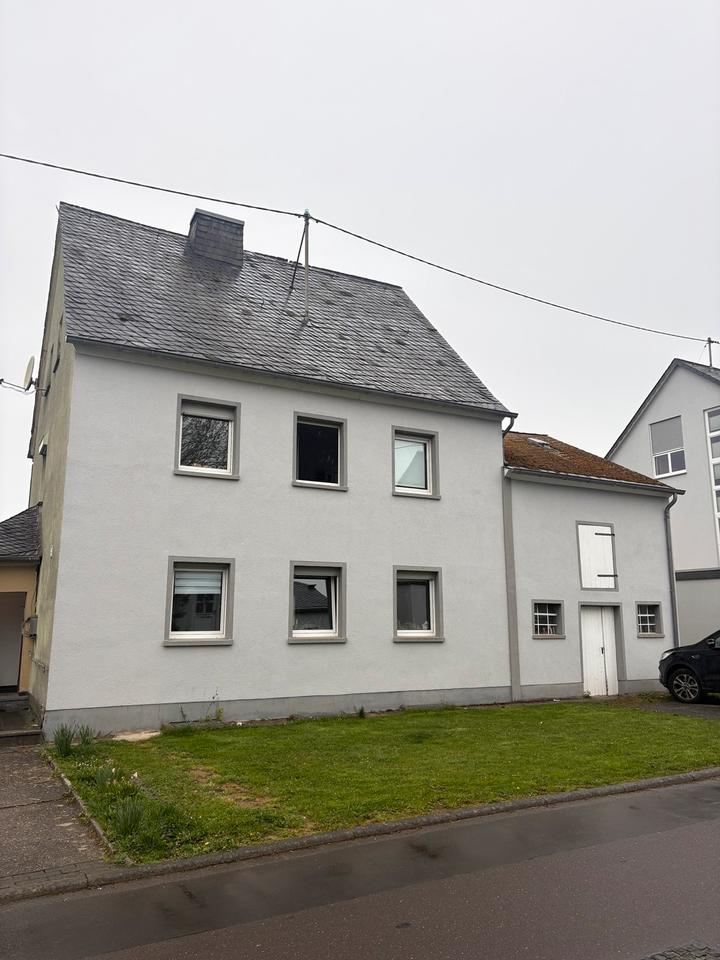 Thumbnail-Großes Einfamilienhaus zu verkaufen