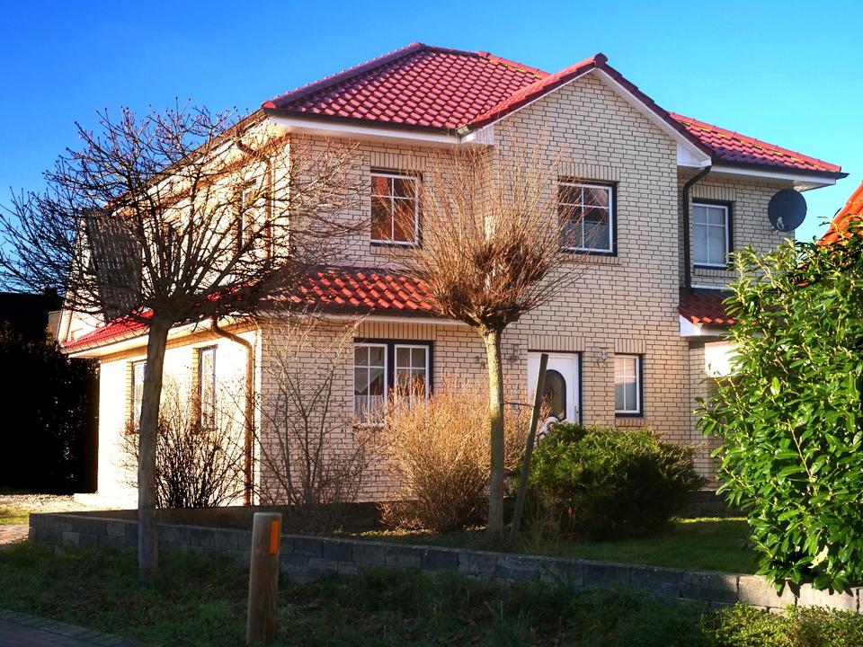 Thumbnail-Traumhafte Stadtvilla mit massiver Garage provisionsfrei zum Kauf