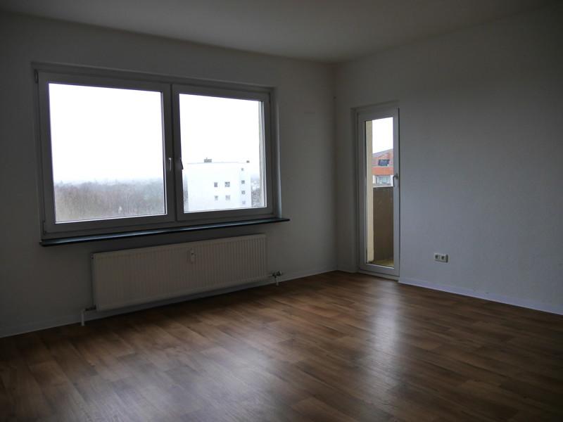 Thumbnail-Schöne 3-Zimmer-Wohnung mit Balkon in Hanau-Großauheim zu vermieten