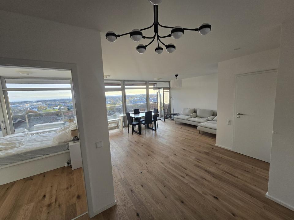 Thumbnail-Erstbezug nach Sanierung. Parkett, Balkon, EBK, voll möbliert