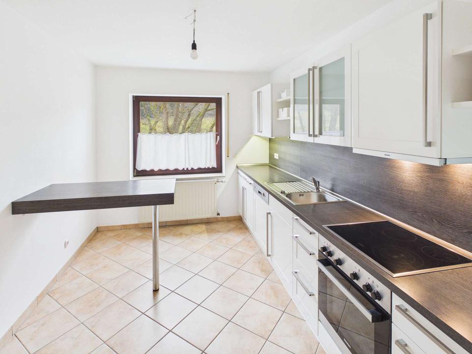 Thumbnail-Gemütliche Souterrainwohnung mit Terrasse und Gartenmitbenutzung in ruhiger Lage