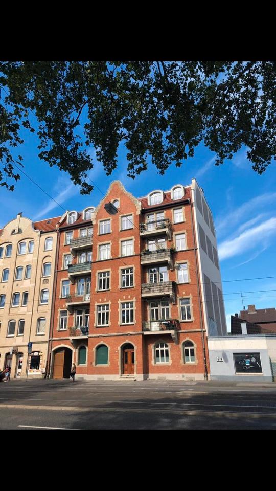 Thumbnail-Wunderschöne 3-Zimmer Altbau Wohnung mit EBK und zwei Balkonen