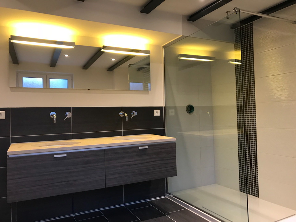 Thumbnail-3 Zimmer-Galerie-Wohnung-WG-geeignet mit großer Dachterrasse