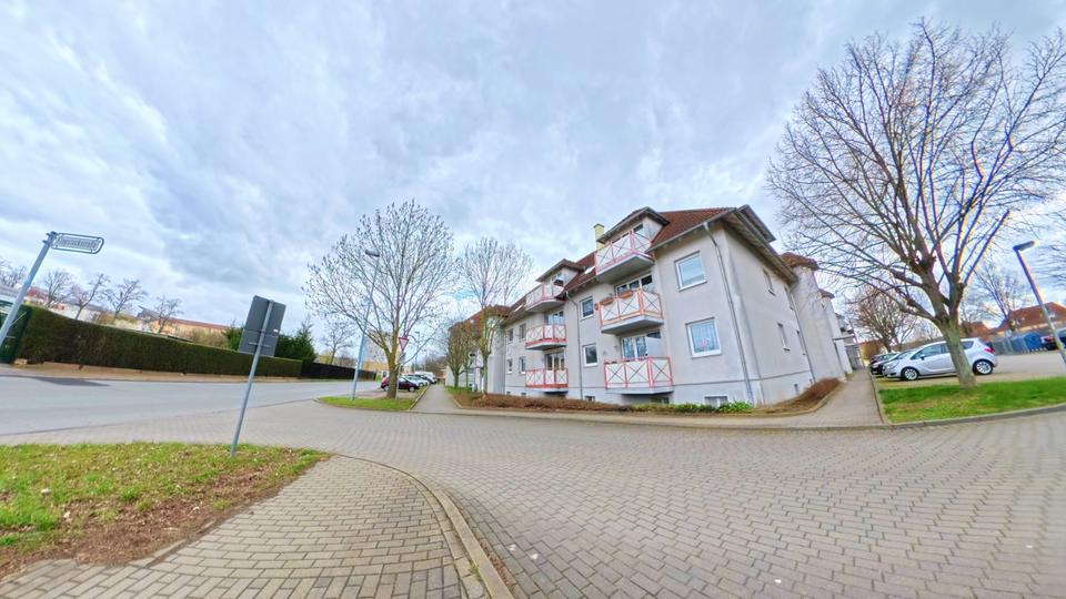 Thumbnail-Freundliche 2-Zimmer-Erdgeschosswohnung mit Balkon und Parkplatz