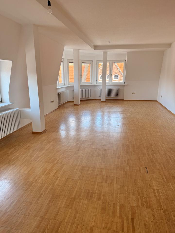 Thumbnail-Helle 4-Zimmer Wohnung mit Balkon im Zentrum von Zell a.H.