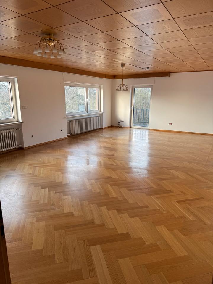 Thumbnail-Helle 4,5 Zimmer Wohnung im Lollarer Ortskern