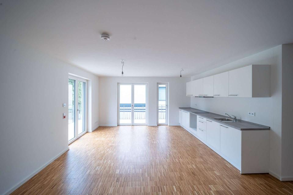 Thumbnail-2-Zimmer-Wohnung mit Balkon nahe des Wettersteinplatzes