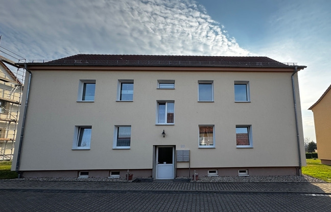 Thumbnail-Sanierte 3-Raumwohnung in Schönewerda im 1.OG zu vermieten!