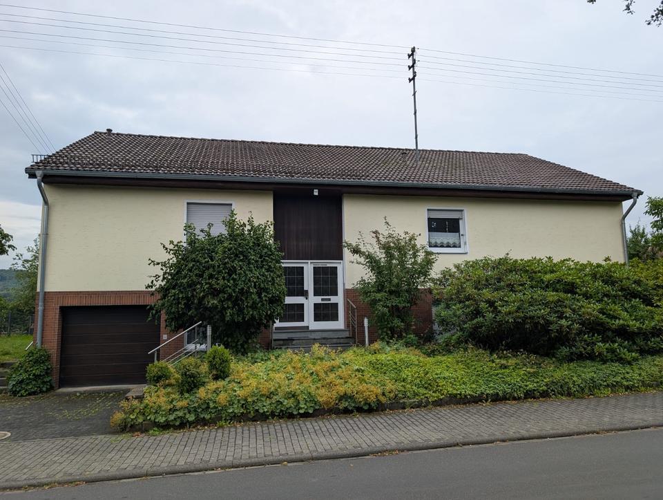 Thumbnail-Einfamilienhaus in 57299 Burbach-Holzhausen