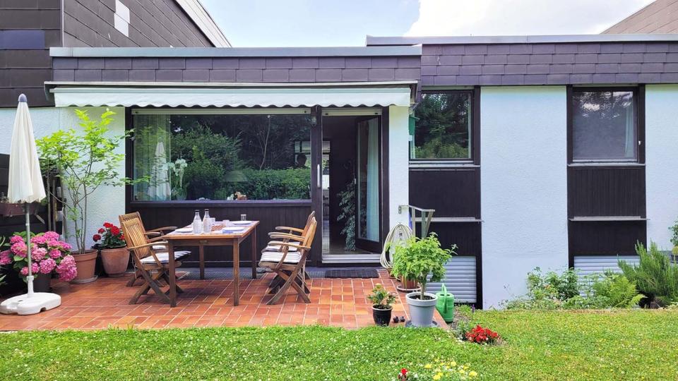 Thumbnail-Wohnen im Bungalow: Großzügiges Reihenmittelhaus in Grötzingen