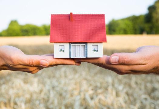 Thumbnail-Zu verkaufen, Ein-Zweifamilienhaus im Außenbereich