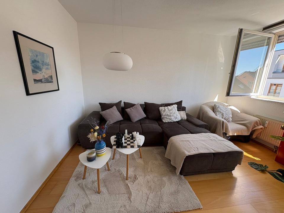 Thumbnail-Möblierte 2-Zimmer-Wohnung in Frankfurt-Niederrad (befristet)