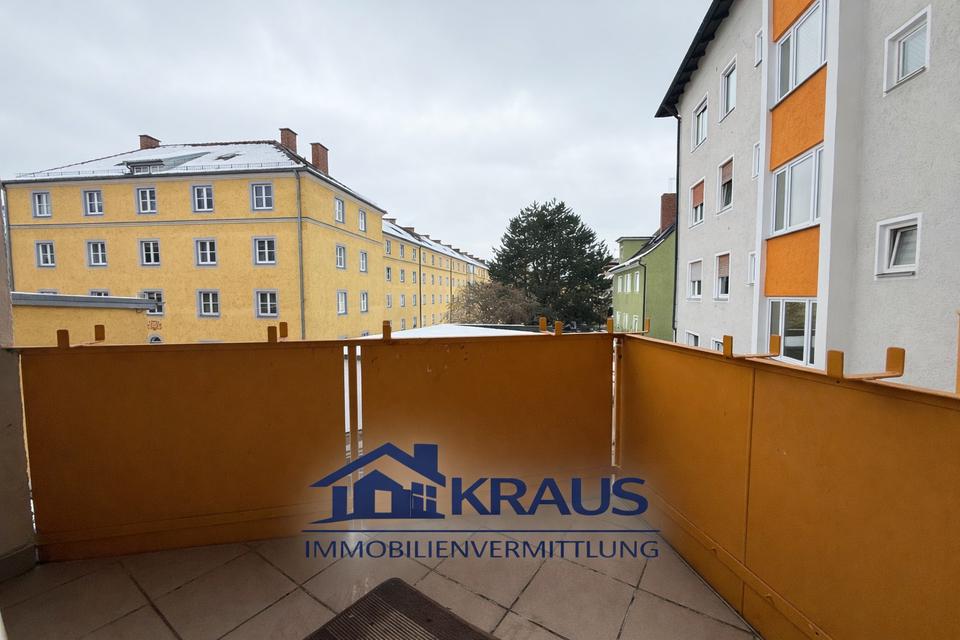 Thumbnail-3 Zimmer Wohnung mit rückseitigem Balkon zu verkaufen