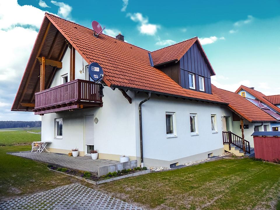 Thumbnail-schöne Dachwohnung in attraktiver, ruhiger und sonniger Wohnlage ab 01.01.2026 zu vermieten