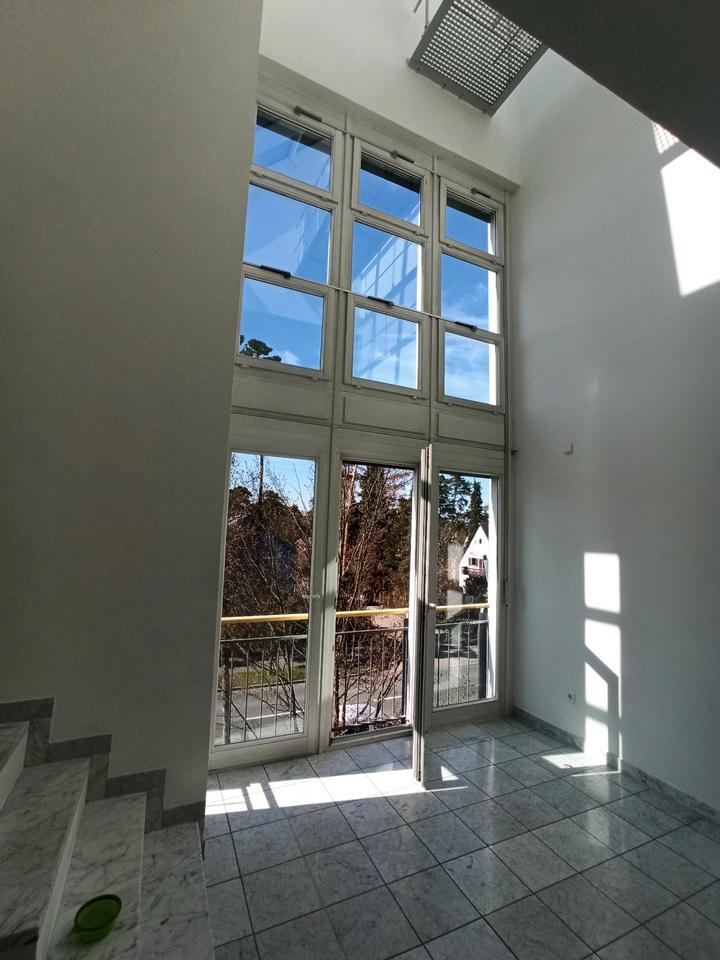 Thumbnail-Außergewöhnliche Galeriewohnung zu vermieten