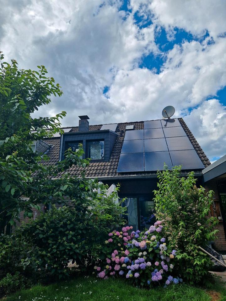 Thumbnail-Haus (DHH) in Krefeld Traar von privat