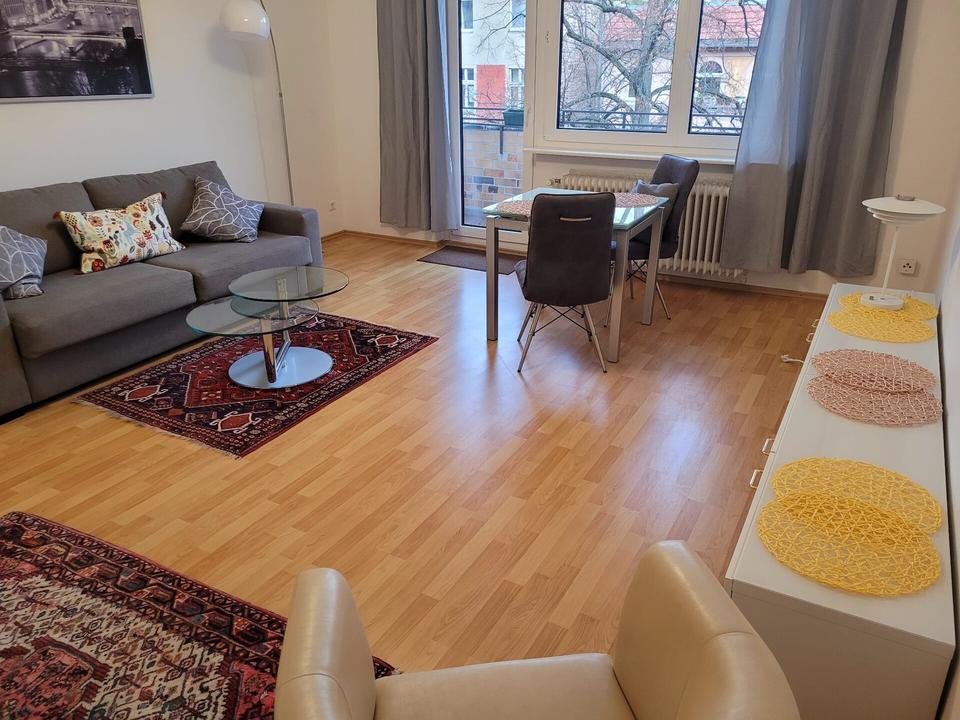 Thumbnail-Möblierte 2-Zimmer-Wohnung mit Balkon in Berlin Friedenau