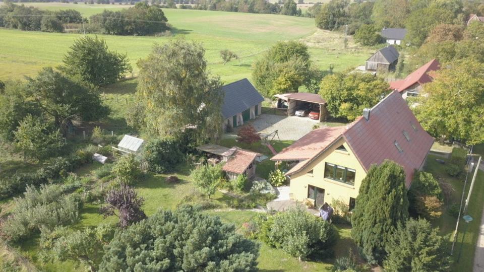 Thumbnail-Landhaus in Ostseenähe mit FeWo 3100m² Land prov.frei