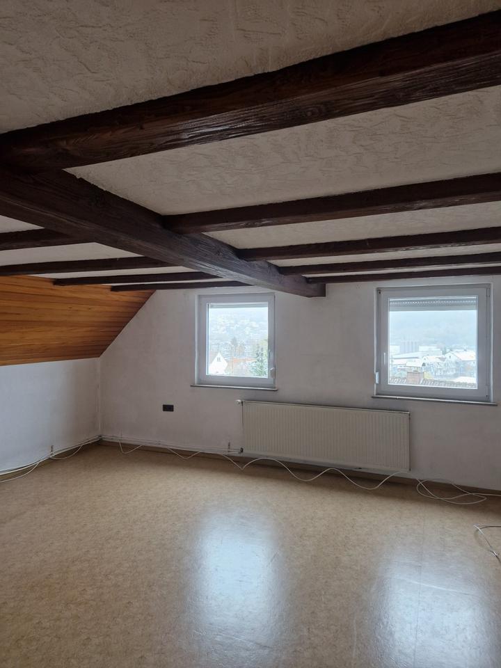 Thumbnail-Schöne Dachgeschoss Wohnung