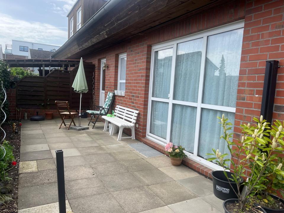 Thumbnail-! Für Anleger ! Bad Schwartau - DHH mit 2 Wohneinheiten