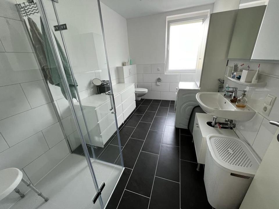 Thumbnail-2,5 Zimmer Wohnung mit Einbauküche zu vermieten